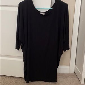 Quarter sleeve top